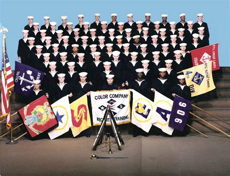 Recruit Training Command Great Lakes Division 4 Company 906 1993-94