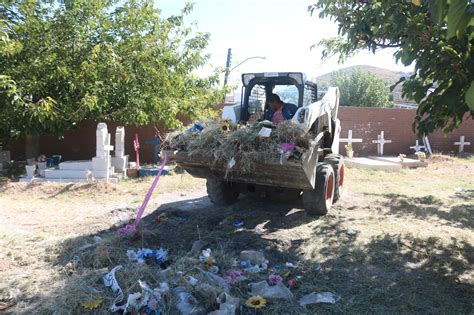 Trabaja Gobierno Municipal En Limpieza A Panteones Previo A Celebraci N