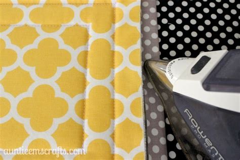 Large Hot Pad Tutorial Auntie Em S Crafts Hot Pads Tutorial Easy Sewing Projects Sewing