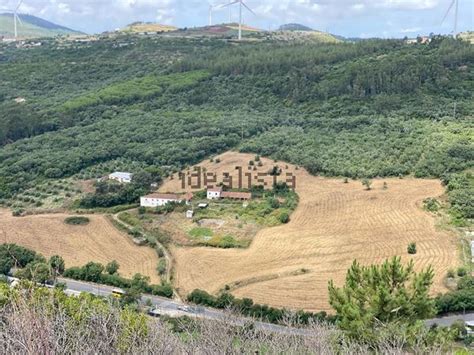 Casa rústica à venda na rua Major Rosa Bastos Lousa Loures idealista