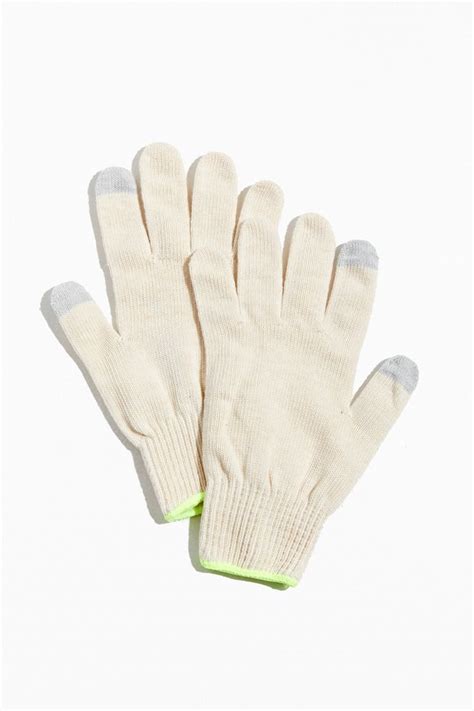 The 23 Best Touchscreen Gloves for Women This Season | Who What Wear