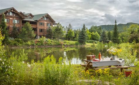 25 Best Romantic Getaways In Upstate New York For Every Budget