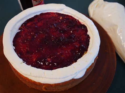 The Bare Facts On Naked Cake Baking With Julie