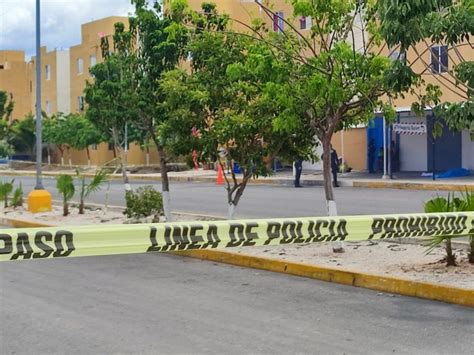 Ejecutan a un hombre mientras salía de una peluquería en el