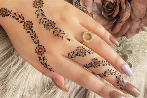 Eid Mehndi Designs इस ईद को बनाएं और भी खास इन खूबसूरत Mehndi Designs