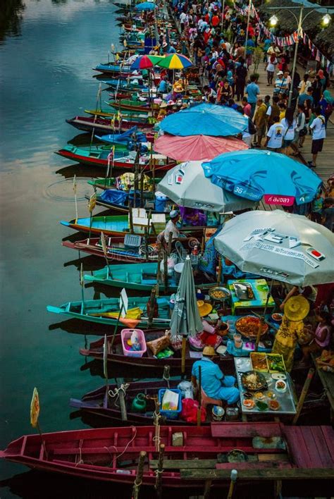 Floating Evening Food Market In Hat Yai, Thailand Editorial Photo ...