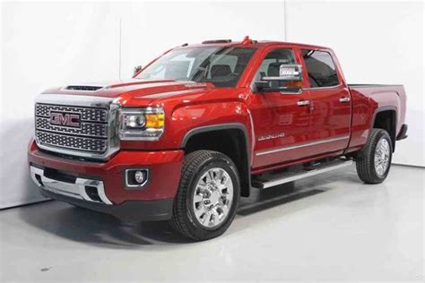 New 2018 Gmc Sierra 2500hd Denali Duramax Crew Cab Gpj Red Quartz Tintcoat 86073 0 440