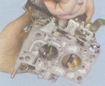 проверка работы механизма блокировки второй камеры карбюратора на ...