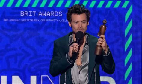 Harry Styles Gana El Premio A La Canci N Del A O En Los Brit Awards Por