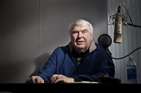 John Madden Nfl Hall Of Fame Coach And Legendary Broadcaster Dies At 85 Wsj