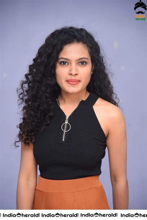 Actress Riya Latest Hot Photos Set