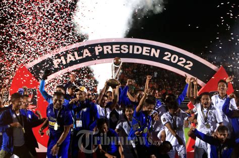 Final Piala Presiden Borneo Fc Samarinda Vs Arema Fc Foto