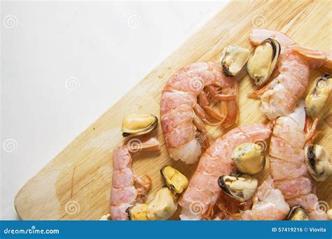 Gambas Crudas Listas Para Cocinar Foto De Archivo Imagen De Delicioso