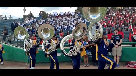 North Carolina Aandt Blue And Gold Marching Machine March In Espns Wide World Of Sports