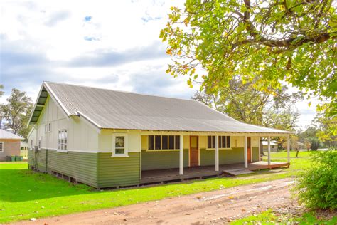 Nelson Cottage Your Inviting Accommodation In Fairbridge Village