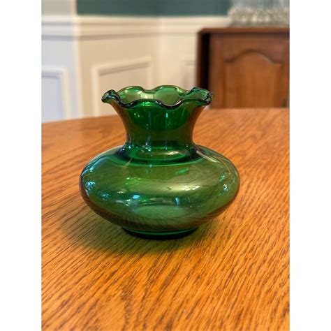 Vintage Green Blown Anchorglass Glass Flared Ruffled Edged Accent Vase By Anchor Hocking Glass