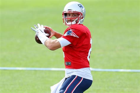 5 Reasons Why The Patriots Decided To Re Sign Quarterback Brian Hoyer