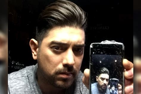 Ian Veneracion Posts A Selfie Shows Off New Dapper Hairstyle Abs