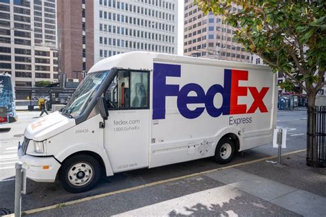 FedEx zwolni nawet 2 tys pracowników w Europie Cięcia giganta z USA