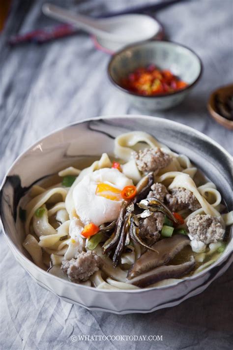 Ban Mian Minced Pork Noodle Soup (Handmade Noodle Soup)