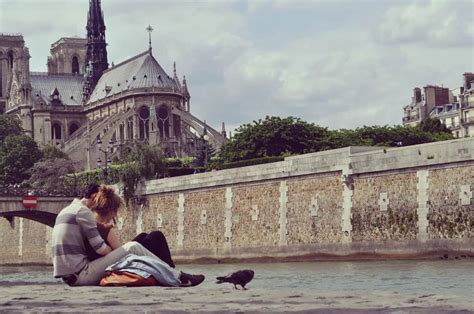 A Guide to the Most Romantic Things to do in Paris -> Lazy Travel Blog