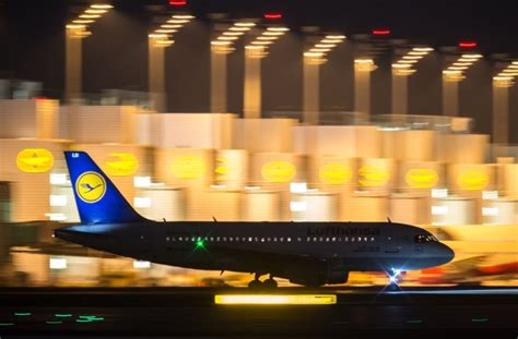 Flughafen M Nchen Drohne Behindert Airbus Bei Landeanflug Panorama