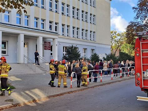 Ewakuacja Poradni Psychologiczno Pedagogicznej Na Miejscu Policja I