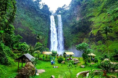 Hanya 2 Jam Dari Pusat Kota Garut Kita Dapat Menikmati Keindahan Curug