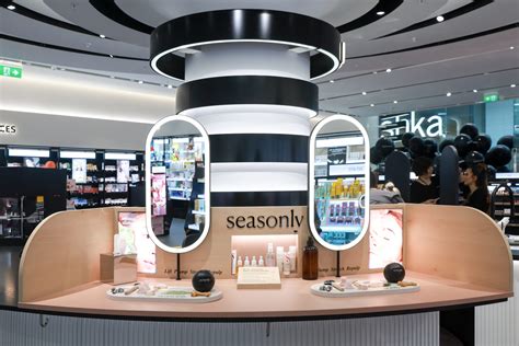 In Pictures Sephora Makes Grand Uk Return As Westfield London Store