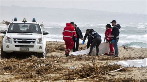 Al Menos 62 Migrantes Mueren Tras Naufragar En La Costa Sur De Italia