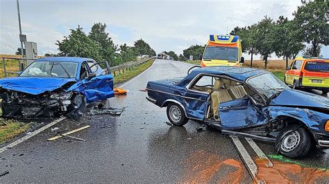 Unfall Bei Dresden Zwei Verletzte Nach Kollision In Bannewitz