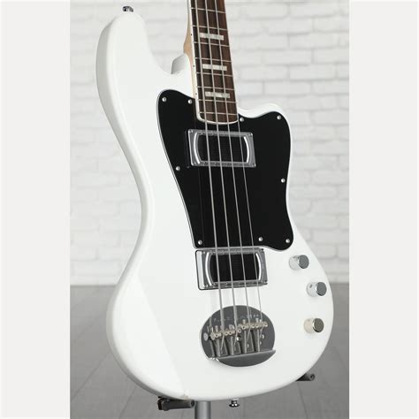 Used Lakland Skyline Decade Bass - Sweetwater's Gear Exchange