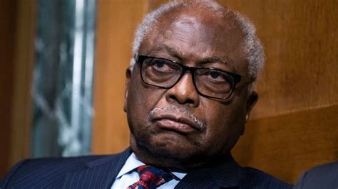 Jim Clyburn says he will step down from Democratic leadership in the House | CNN Politics