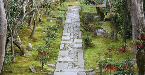 Japanese Garden Paths [EVERYTHING YOU NEED TO KNOW]