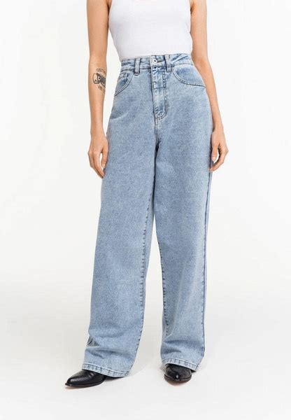 Как выбирать джинсы для высоких девушек 👖 | theGirl