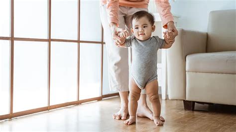 5 conseils pour aider le bébé à marcher