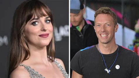 La historia de amor entre Dakota Johnson y Chris Martin inició en 2017