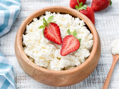 Cottage Cheese Strawberries Recipe And Nutrition Eat This Much