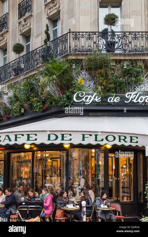 Cafe de flore exterior paris hi-res stock photography and images - Alamy