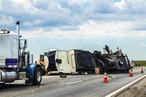 How Trucking Accidents Differ From Car Accidents Miami FL Shaked