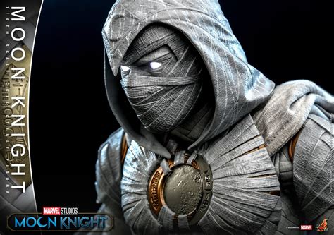 Hot Toys Fully Reveals Th Scale Disney Moon Knight Figure