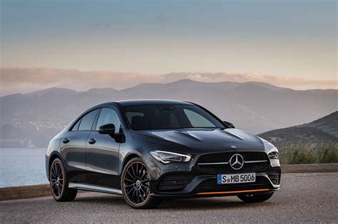 Foto Mercedes Benz 2019 Cla 250 Amg Line Edition Orange Art