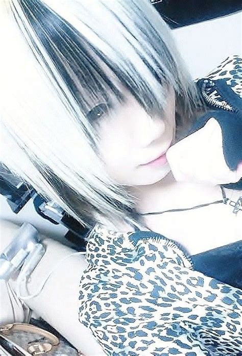 Pin By Vinnvit On Vkei Visual Kei Hair Cuts Bleached Hair