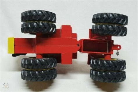 Versatile 825 4wd Tractor 1 16 Scale Toy By Scale Models Ertl 3784813377