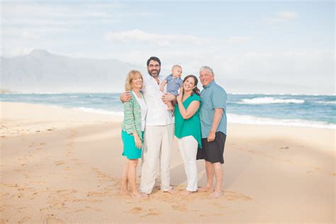 Find Maui’s Top Family Photographers for Portraits in Hawaii