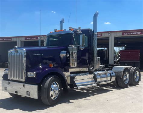 2025 Kenworth W900l Extended Daycab Performance Truck