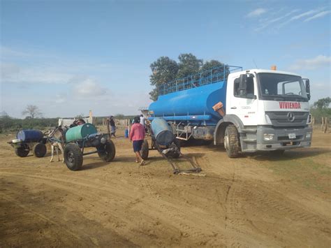 Piura Ministerio De Vivienda Distribuye Agua Potable Gratuita En Los