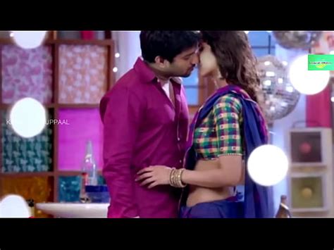 Vaani Kapoor Boob Press XNXX