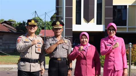 Satu Personel Polres Kapuas Hulu Terima Kenaikan Pangkat Pengabdian