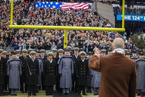 The Army-Navy Game Experience | Article | The United States Army